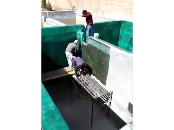 安陽市銅冶鎮(zhèn)南魯仙磚廠污水池三油兩布玻璃鋼施工